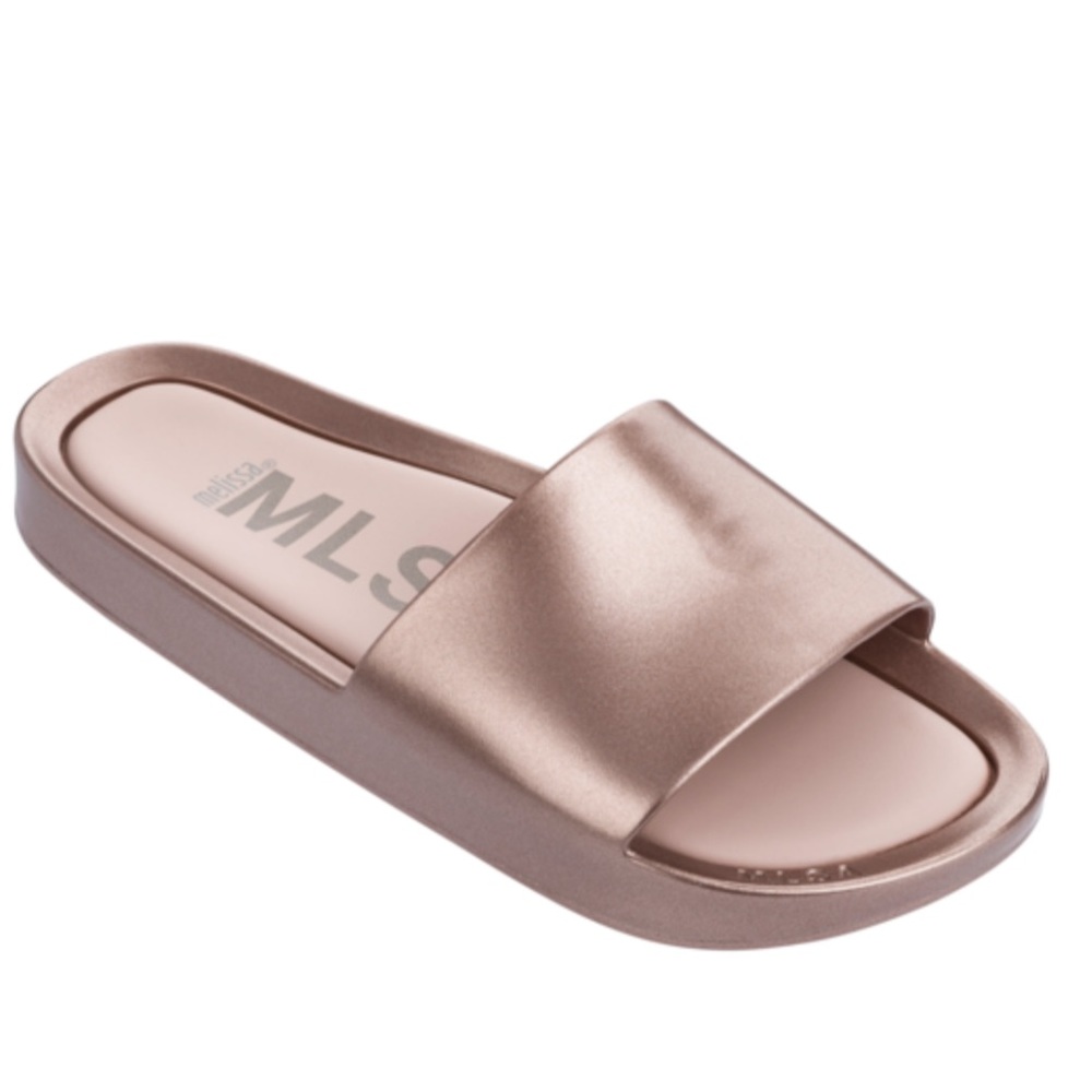 Slip-on
Beach Slide Sandal